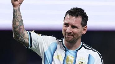 Tearful Messi inspires Argentina to stunning comeback win over Egypt
