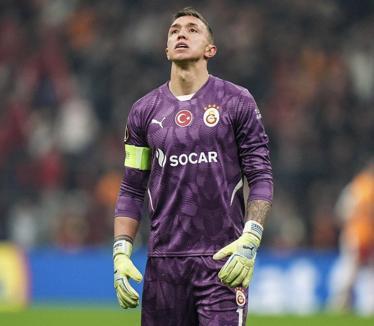 Galatasarayda Okan Buruktan Muslera açıklaması Oyuncularımın performansından memnunum