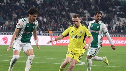 Fenerbahçe deplasmanda üstün