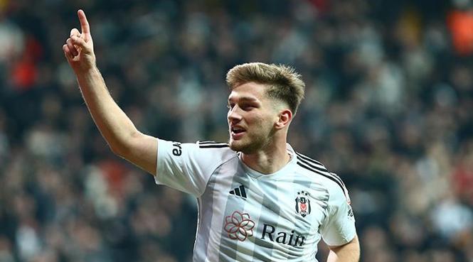 Beşiktaş'ta Semih Kılıçsoy’a büyük ilgi