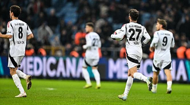 Al-Musrati attı, Beşiktaş farkı bire indirdi.