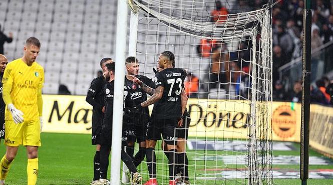 İLK YARI | Beşiktaş 2-0 Bodrum FK