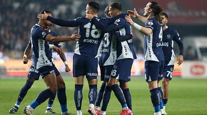 Fenerbahçe, Adana Demirspor deplasmanında