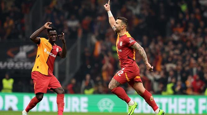 İLK YARI | Galatasaray 2-1 Dinamo Kiev