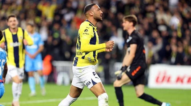 Cenk Tosun imzaya yakın! Fenerbahçe'den ayrılıyor