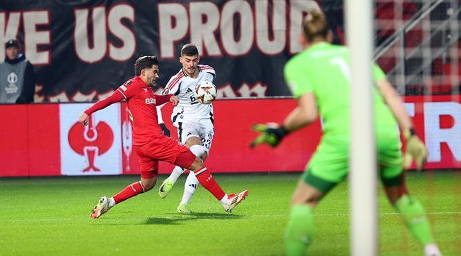 İLK YARI SONUCU | Twente 0-0 Beşiktaş