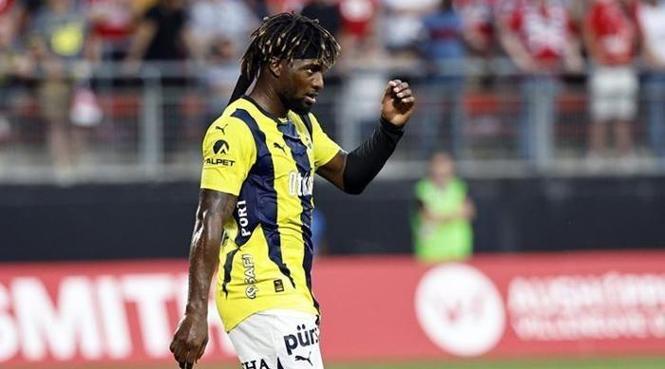 Allan Saint-Maximin, Napoli'ye imza atıyor