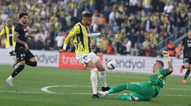 Fenerbahçe penaltı bekledi