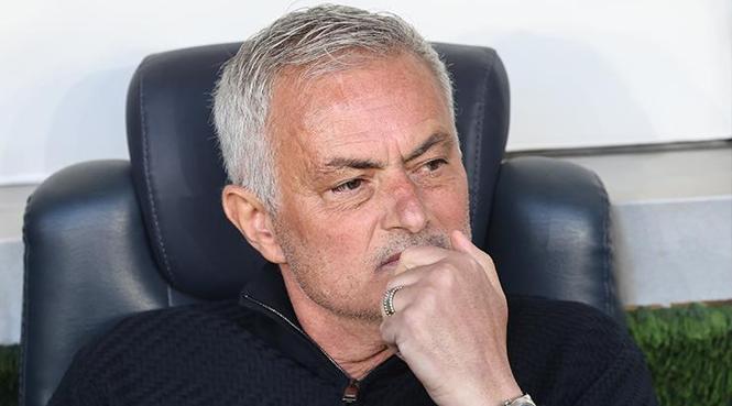 Fenerbahçe oyuncu değişikliği ile 2. yarıya başladı