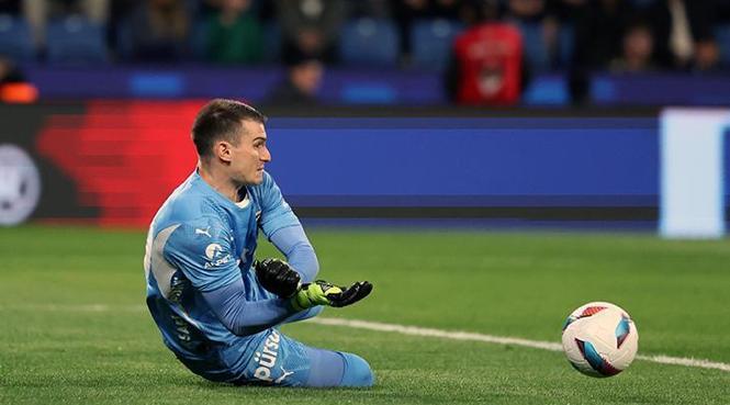 LIVAKOVIC PENALTIYI KURTARDI