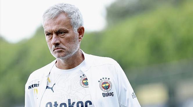 Jose Mourinho: 'Bizlerin gururu ve onuru adına önemli bir maç olacak'