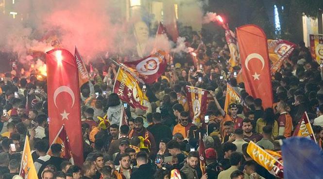 Şampiyonluk kutlamalarının merkezi Taksim oldu
