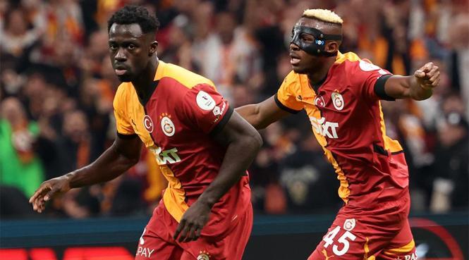 3 futbolcu sınırda
