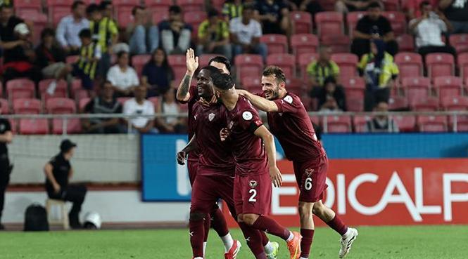 HATAYSPOR MAÇTA ÖNE GEÇTİ