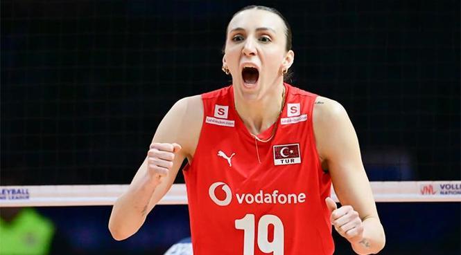 Aslı ve Deniz'den etkileyici performans