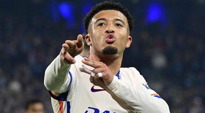Aslan, Manchester United'ın kapısını çaldı