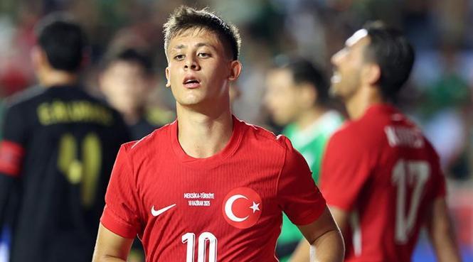 Arda Güler'in şutunu savunma engelledi