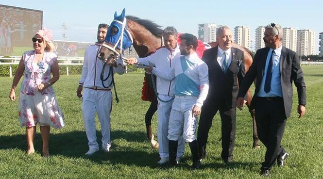 Ahmet Çelik'in 8. zaferi