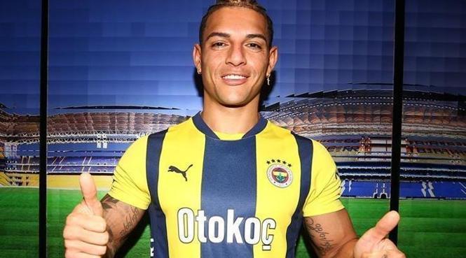 Diego Carlos'a Burnley talip