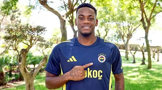 Jhon Duran oynayacak mı?