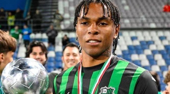 Fenerbahçe, Armand Lauriente transferinde önde