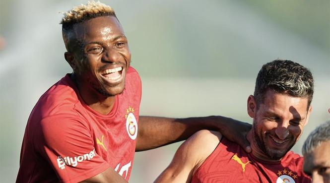 Ciro & Dries Mertens'ten Osimhen mesajı