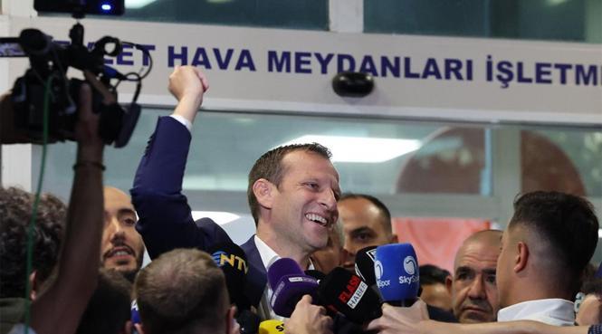 Gardi'ye büyük sevgi gösterisi