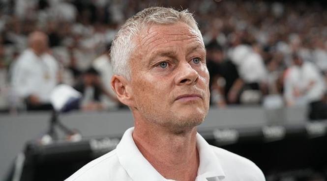 Beşiktaş'ta yaprak dökümü
