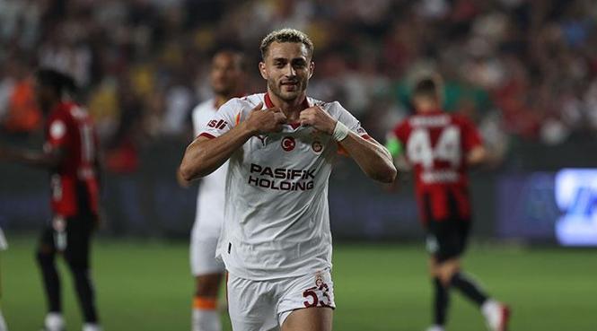 Barış Alper topu ağlara gönderdi