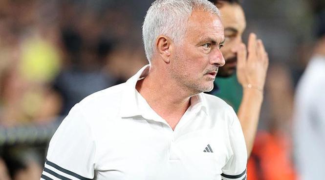 Mourinho'ya sarı kart