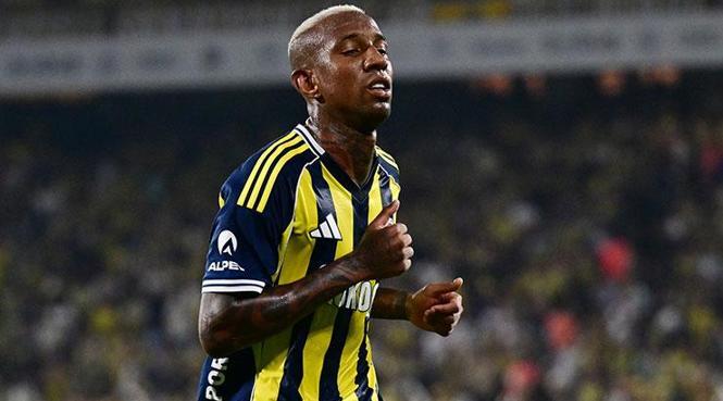 Talisca sahnede
