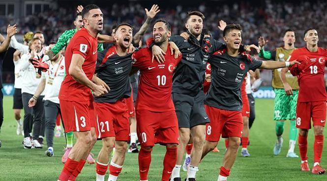 A MİLLİ TAKIM 2'DE 2'NİN PEŞİNDE