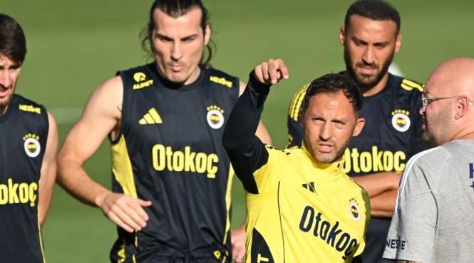 'BU TAKIMIN 4'LÜ OYNAMASI GEREKTİĞİNİ DÜŞÜNÜYORUM'