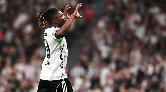 El Bilal Toure cevap verdi!