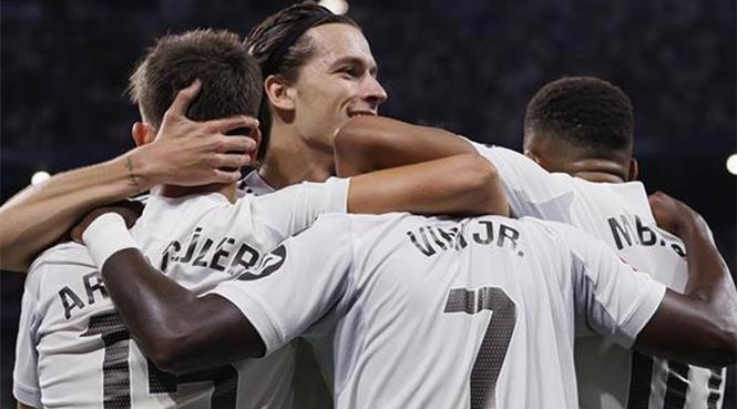REAL MADRİD 5'TE 5 PEŞİNDE!