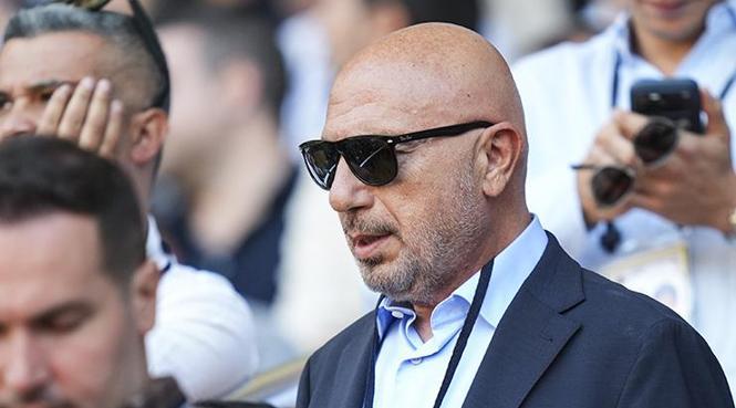 HAKAN BİLAL KUTLUALP: MUTLAKA FENERBAHÇE'NİN ŞAMPİYON OLMASI LAZIM