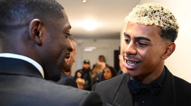 Dembele ve Lamine Yamal alanda