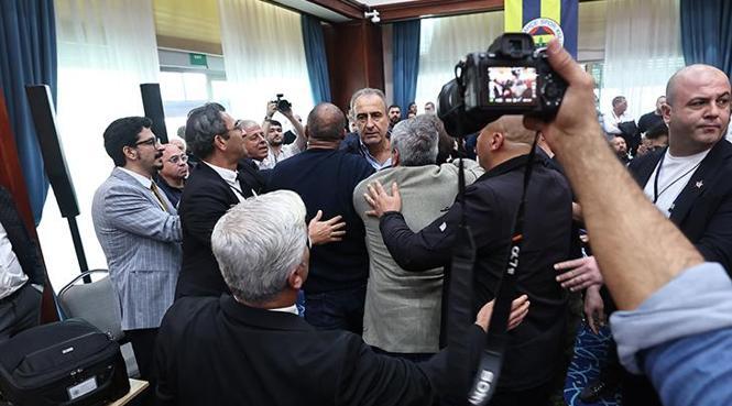 Toplantıda tansiyon yükseldi