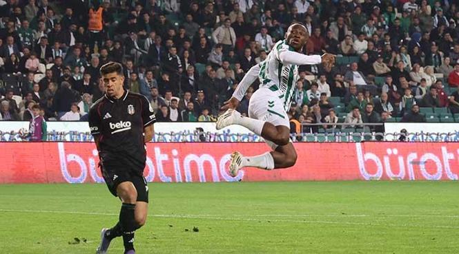 İlk şut Konyaspor'dan
