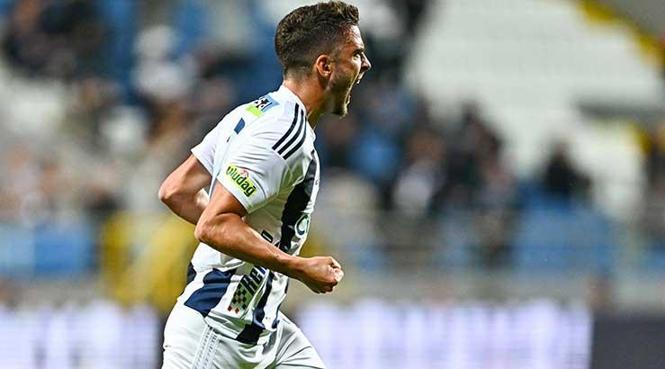 Penaltı dönüşü gol!