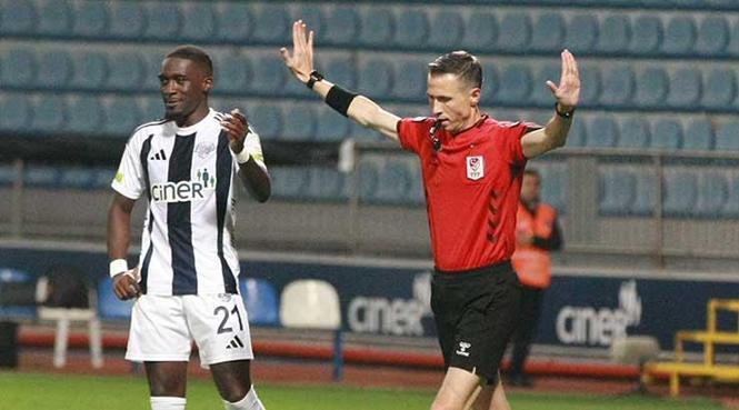 Penaltı VAR'dan döndü