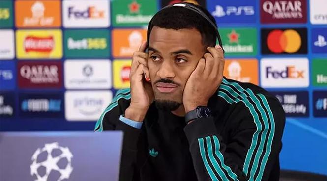 'MUHTEŞEM BİR SOL AYAK'