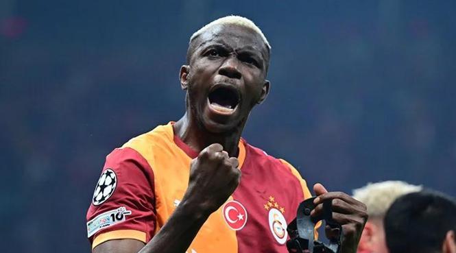Osimhen, üst üste 7 Avrupa kupası maçında gol attı