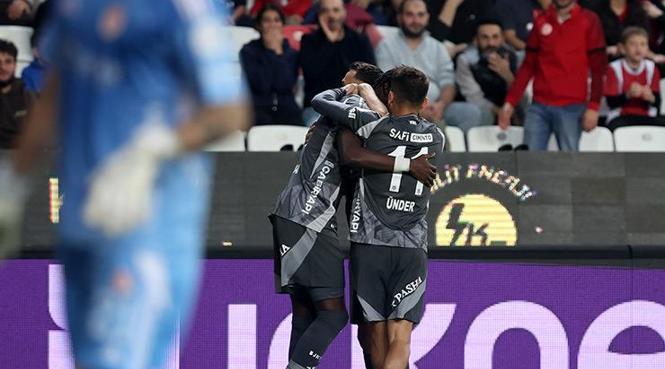 İlk yarı sona erdi