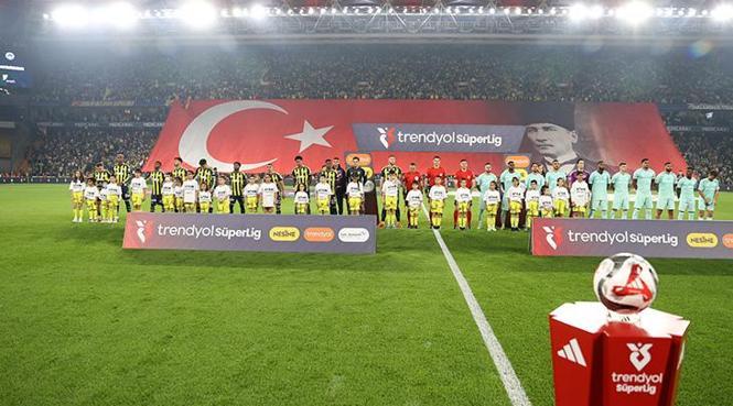 Kadıköy'de ilk düdük geldi