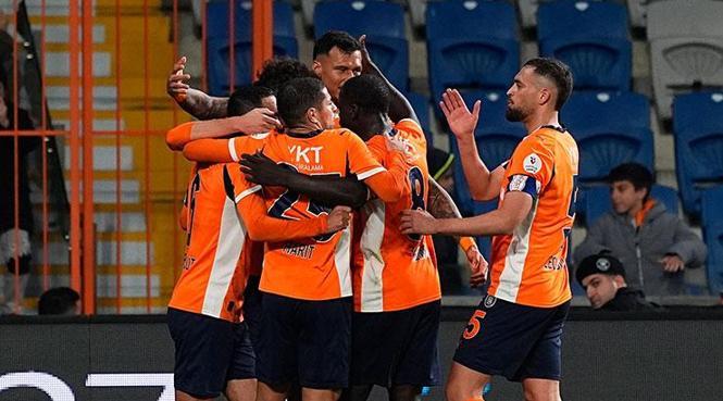 Başakşehir yeniden öne geçti
