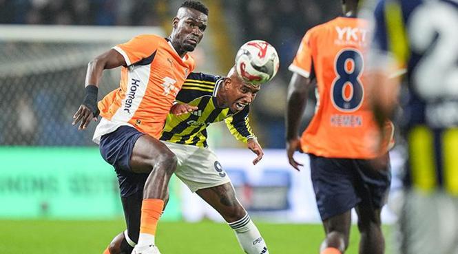 İLK YARI SONA ERDİ