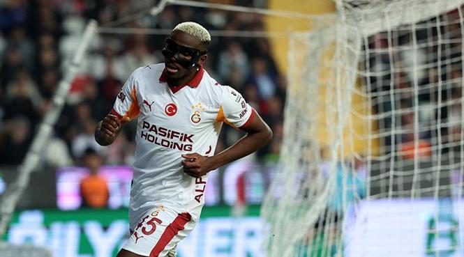 Osimhen cezalı duruma düştü