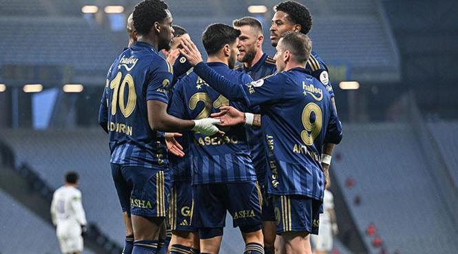 Asensio bu kez sahnede