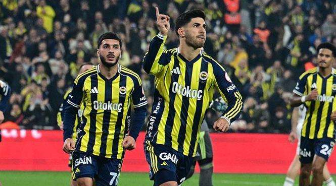 Asensio sahneye çıktı